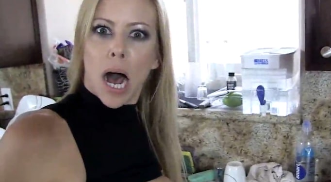 La sorpresa cuando su hijo le tocó las tetas