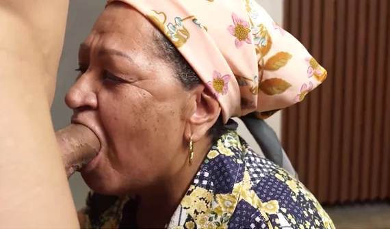 La abuela todavía se las come completa